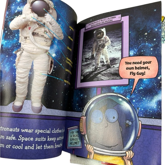 Fly Guy Presents Police Dinosaur Space Book Bundle Scholastic - Picture 10 of 14